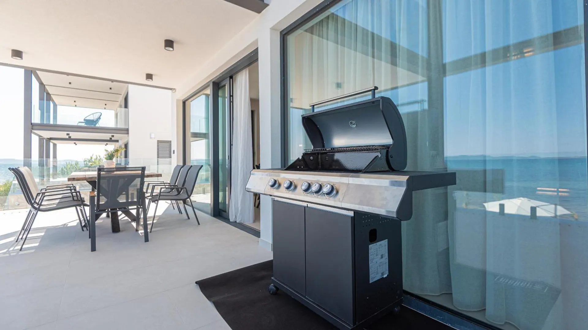 Seafront Villa Serena With Pool And Seaview Privlaka