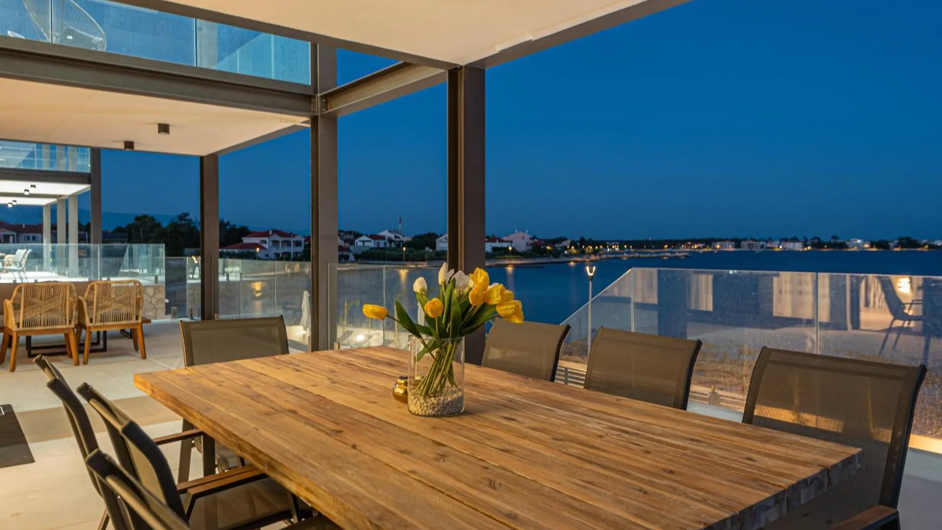 Seafront Villa Serena With Pool And Seaview Privlaka  Kroatien